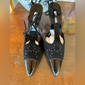 Manolo Blahnik EU 39.5 Suede Patent Slingback Heels